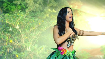 Katy-Perry-Roar-Music-Video-HD--08